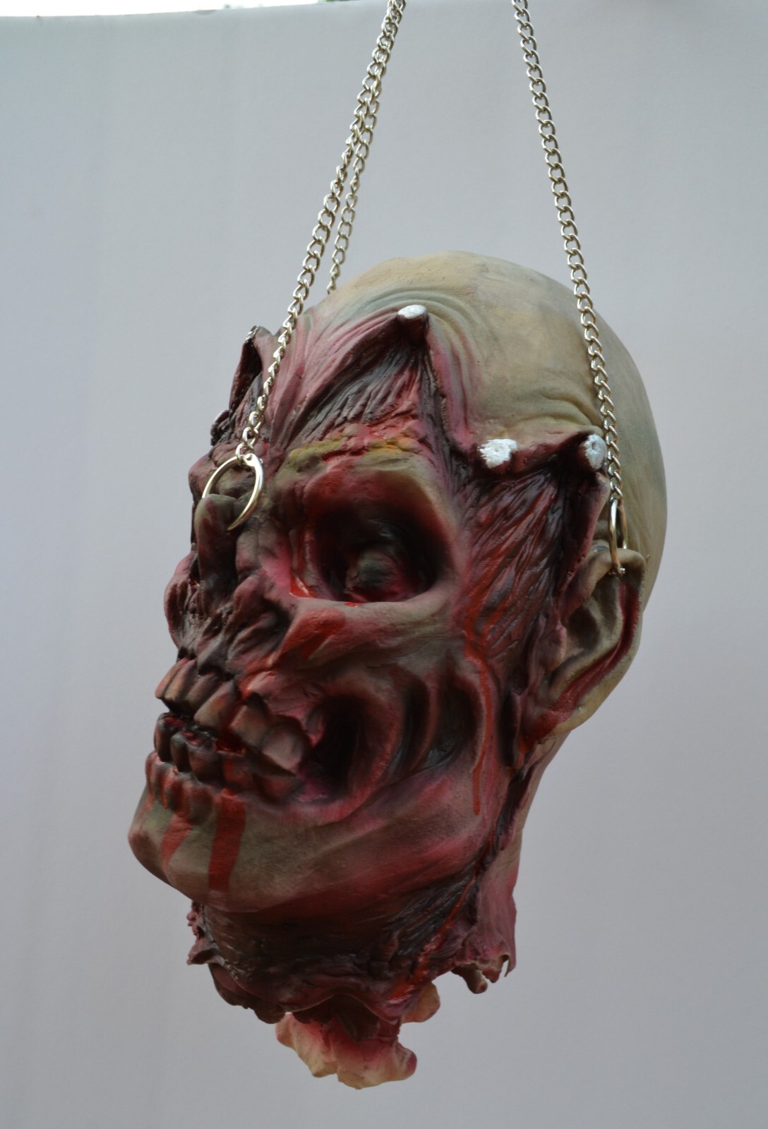 Life Size Halloween Props Scary Walking Dead Zombie Rotten Chained Head
