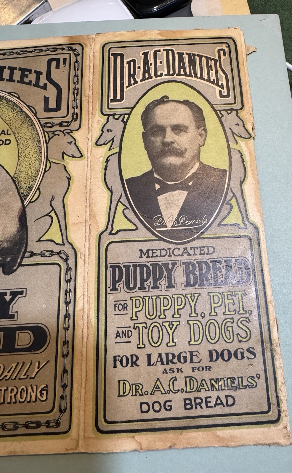 DR AC DANIELS PUPPY BREAD DOG BOSTON TERRIER VET VETERINARY MEDICINE BOX 1910s