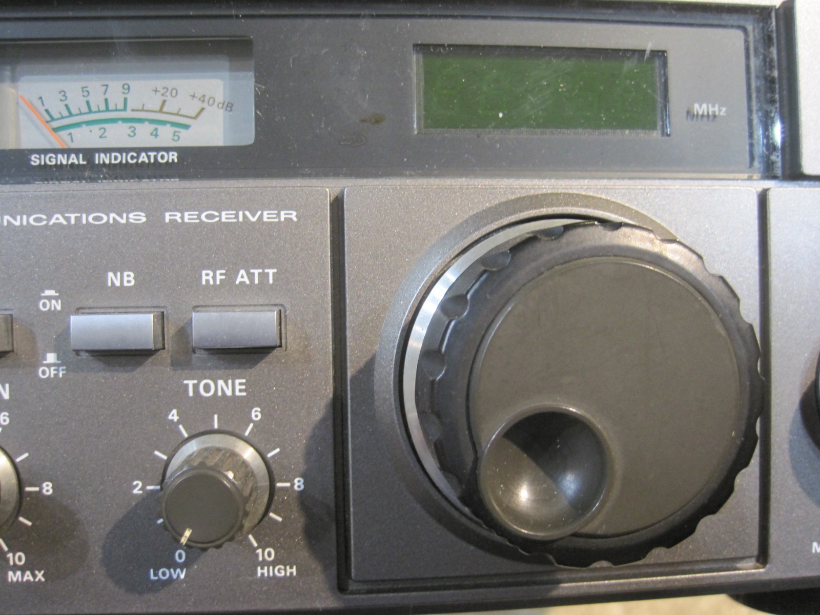 Kenwood Model R 600 Communications Receiver