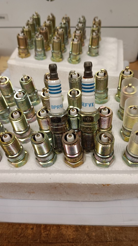 NGK #BPR5EFVX  PLATINUM SPARK PLUG 7549
