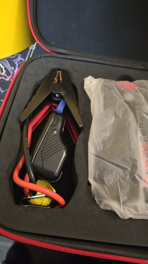 POWERFORCE PF2000 Jump Starter Back Up Safety Kit w/ Compressor a-x used