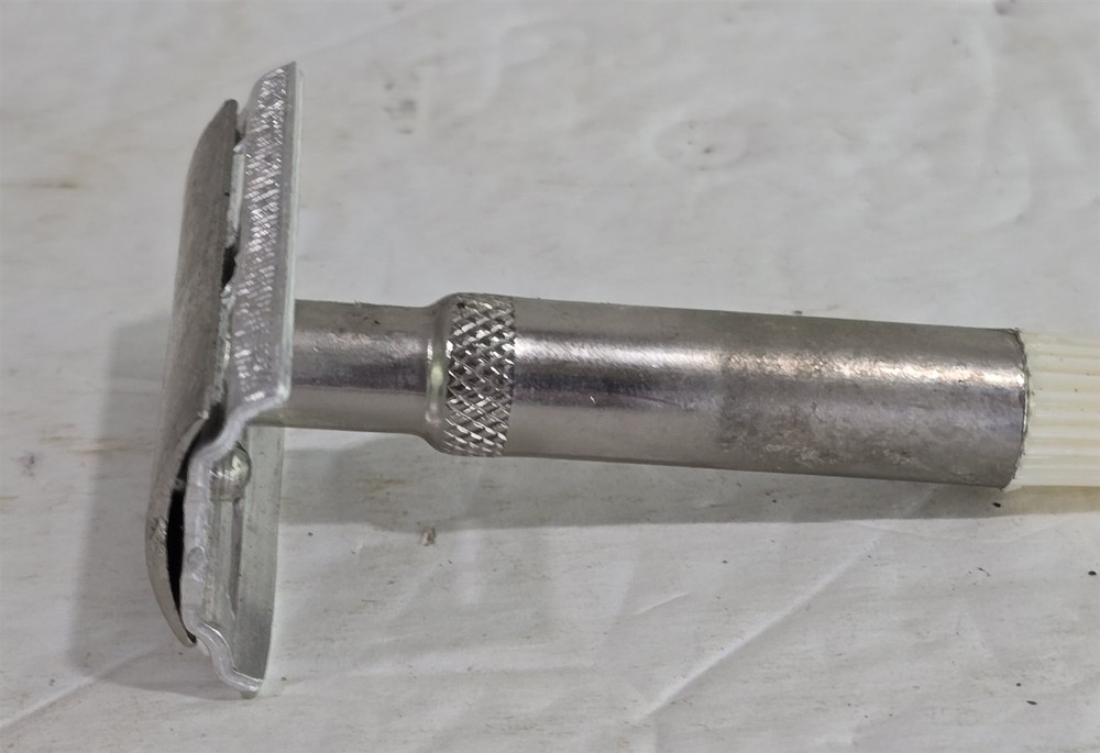 Vintage Mens Razor
