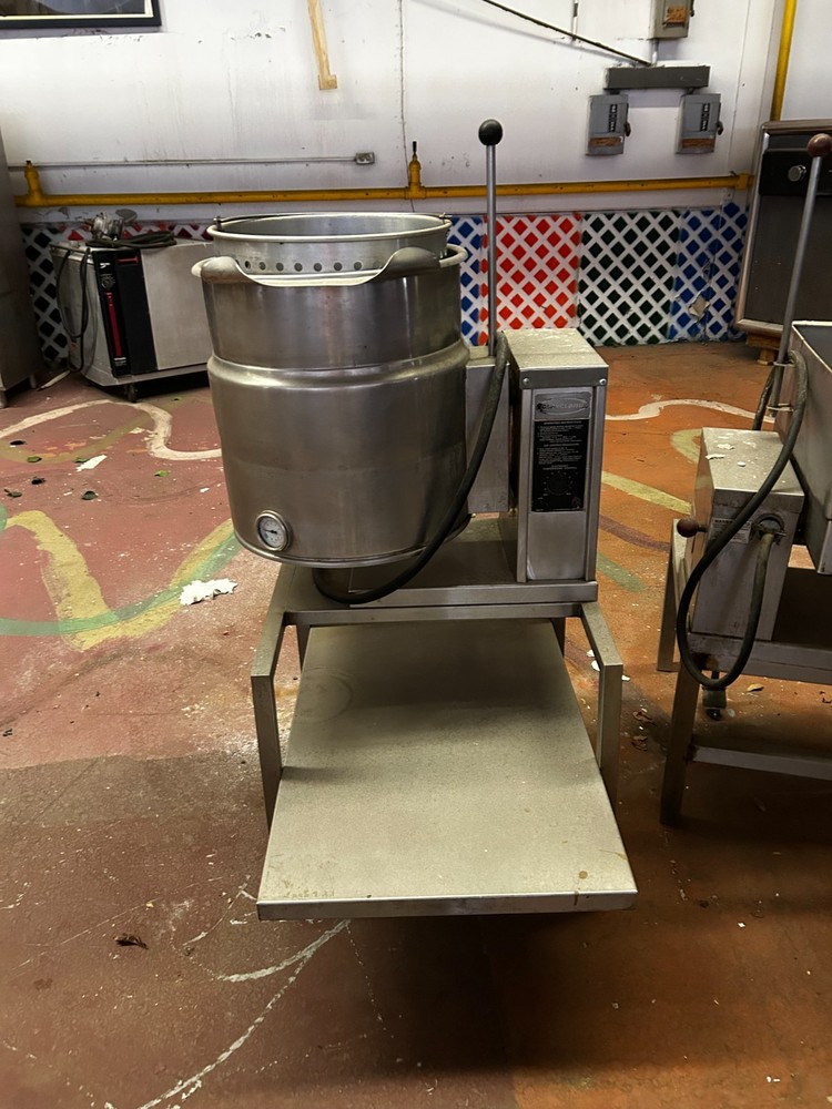 Cleveland Electric Tilting Steam Kettle