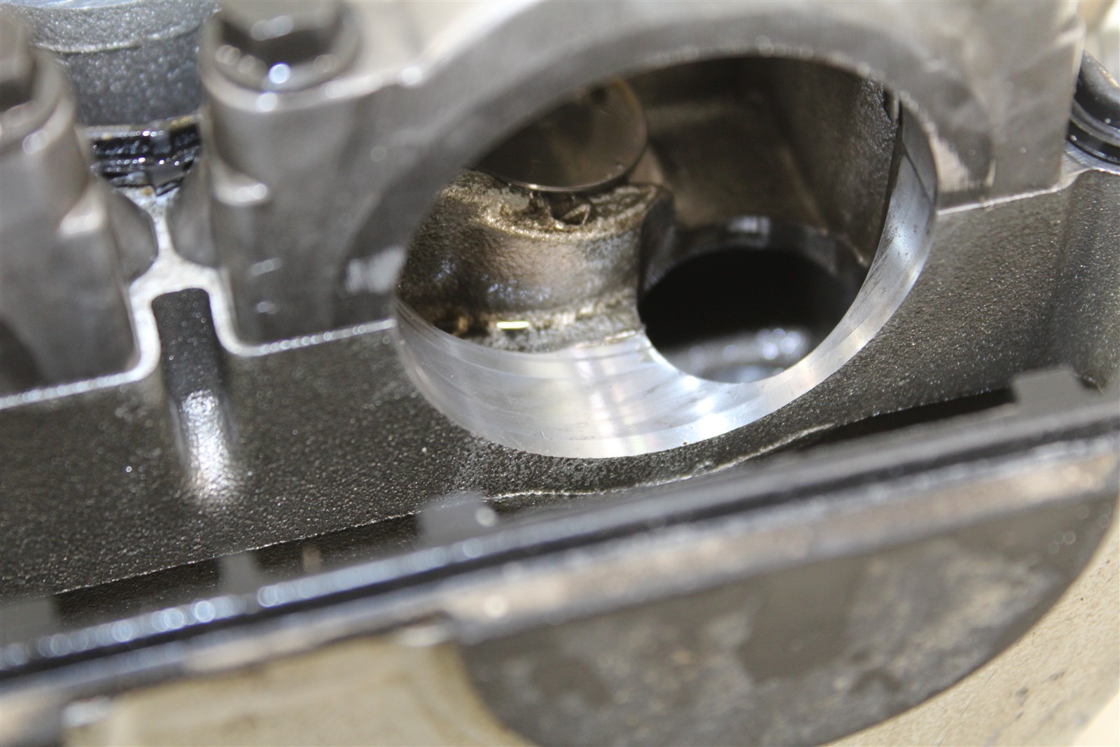 2004 Yamaha YFZ 450 Cylinder Head Valve Cover Intake Exhaust 50105