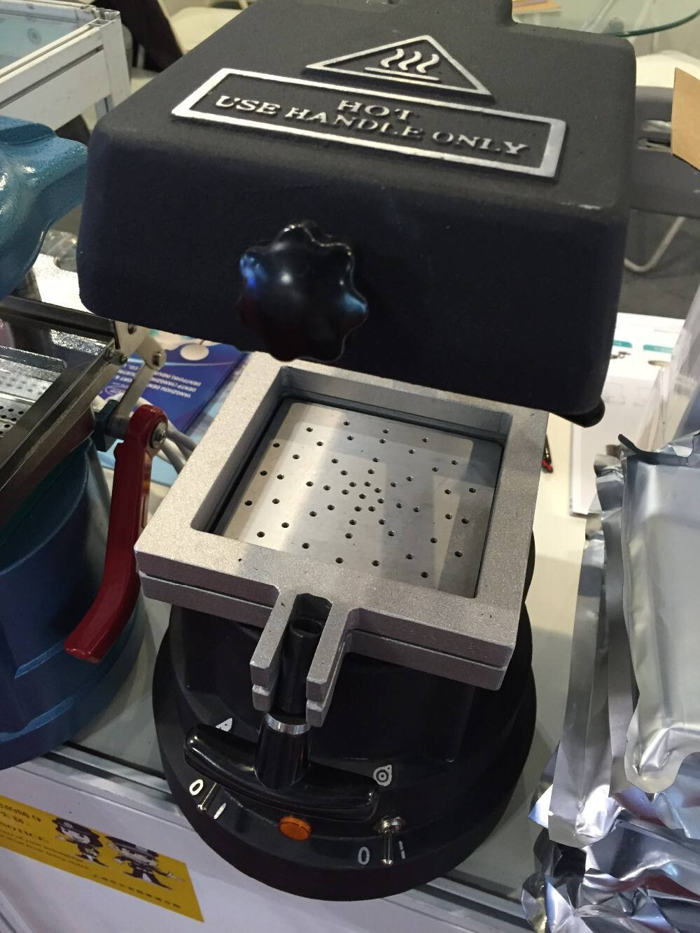 1200W Dental Lab Vacuum Former Vacuum Forming Machine Molding Machine 110V USA