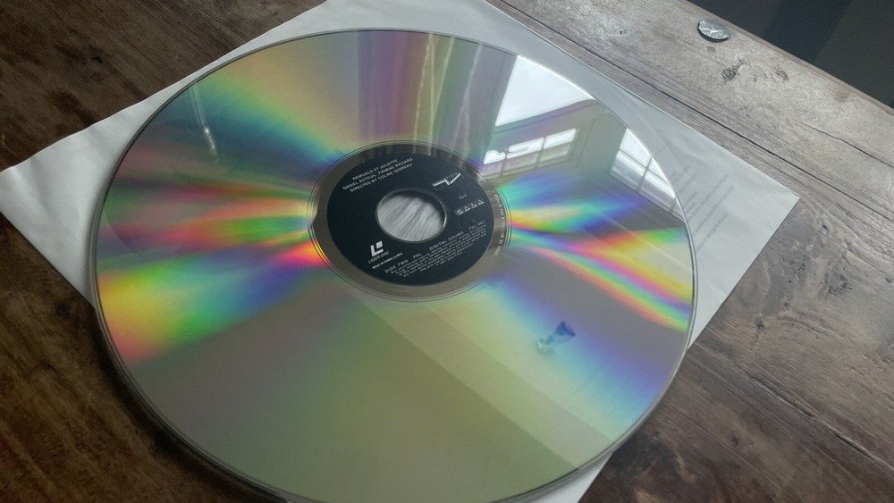 ROMUALD ET JULIETTE - DANIEL AUTEUIL MINT LASERDISC