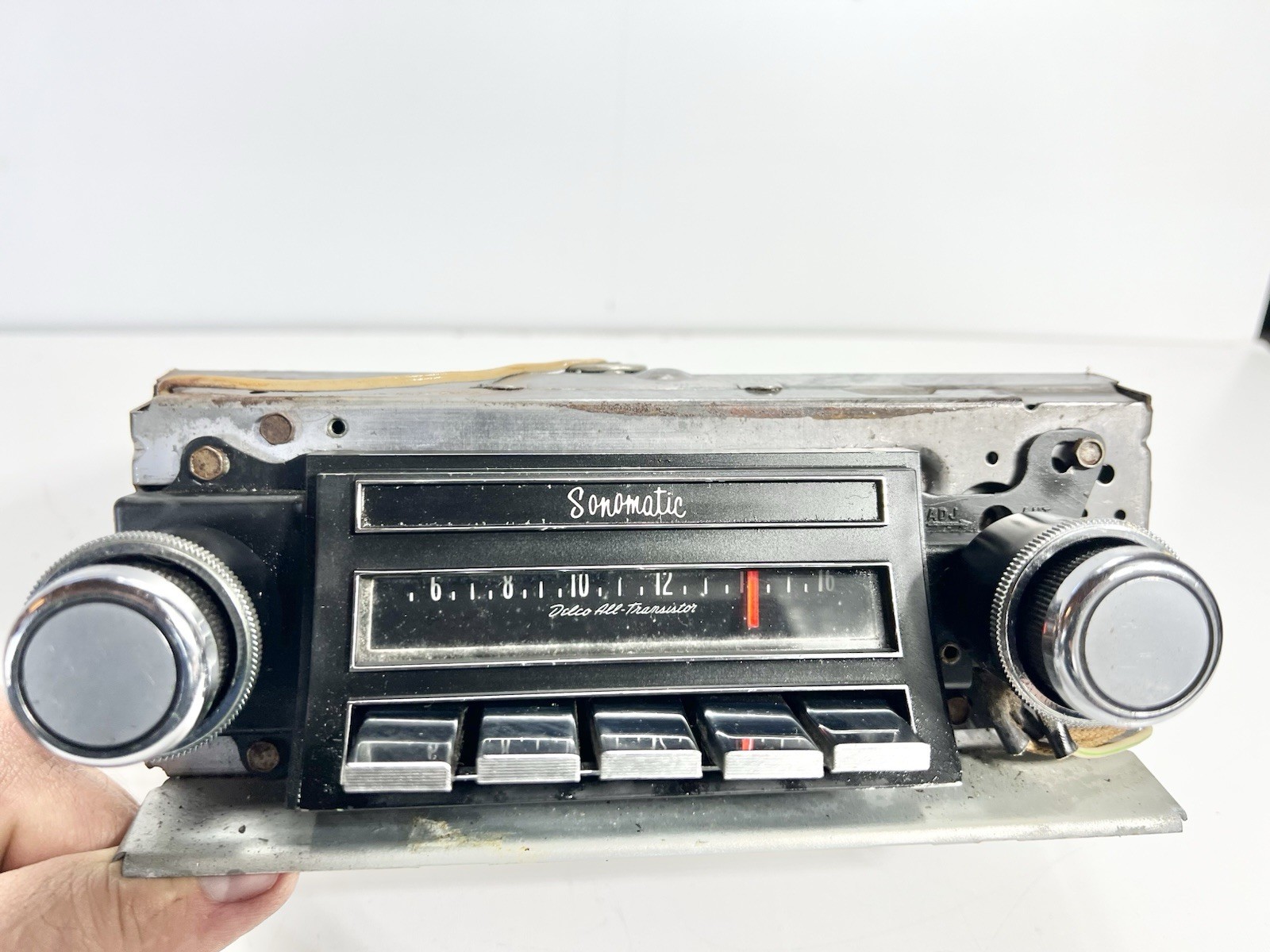 1965 1966 Buick Sonomatic AM Radio OEM original push button # 981061 GM Delco