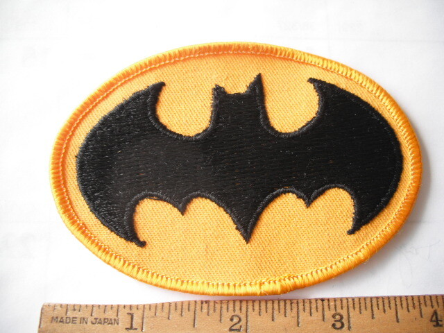 BATMAN CLOTH BLACK AND YELLOW PATCH