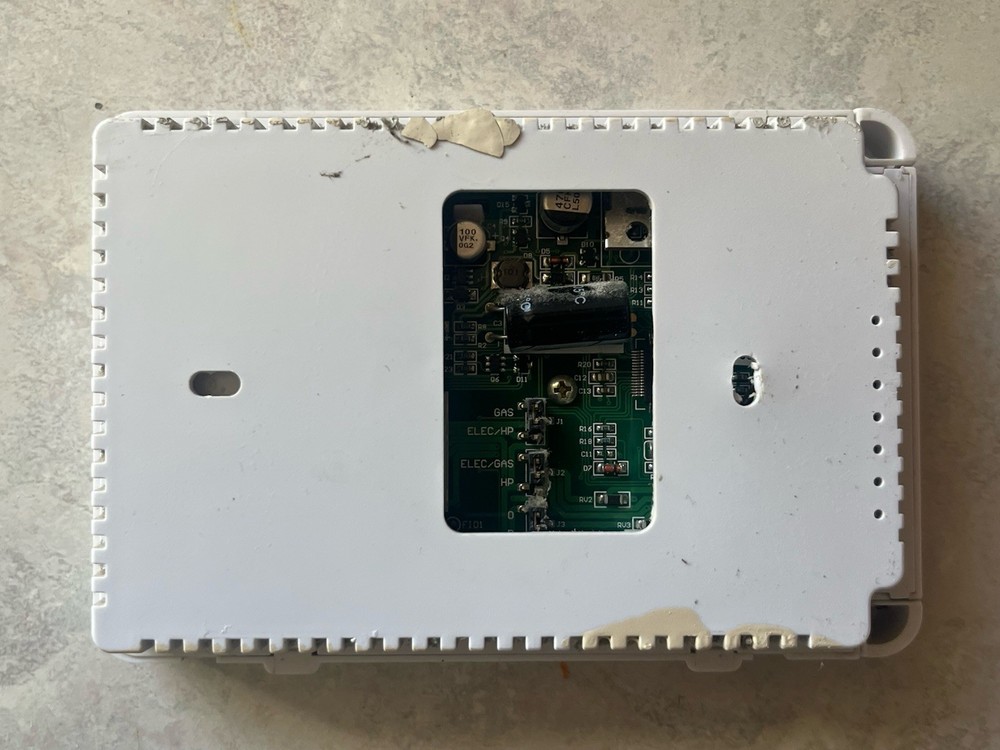 Goodman Non-Programmable Digital Thermostat Model TSTATG1152 Tested Working