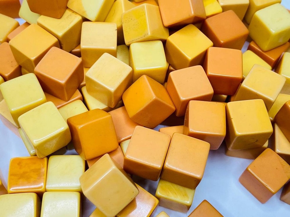 Large Bakelite 15mm Marbled Yellow Cubes No Cracks 638g