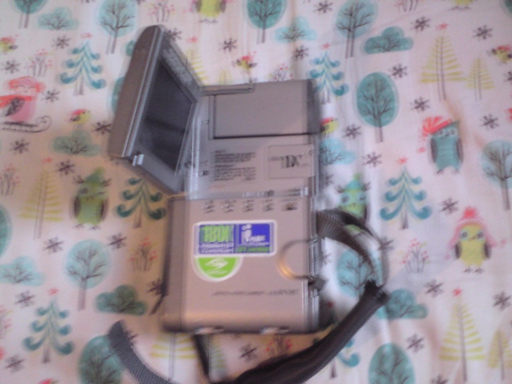 JVC Digital video camera recorder GR-DVM5 Mini DV UNTESTED,SOLD AS SEEN.