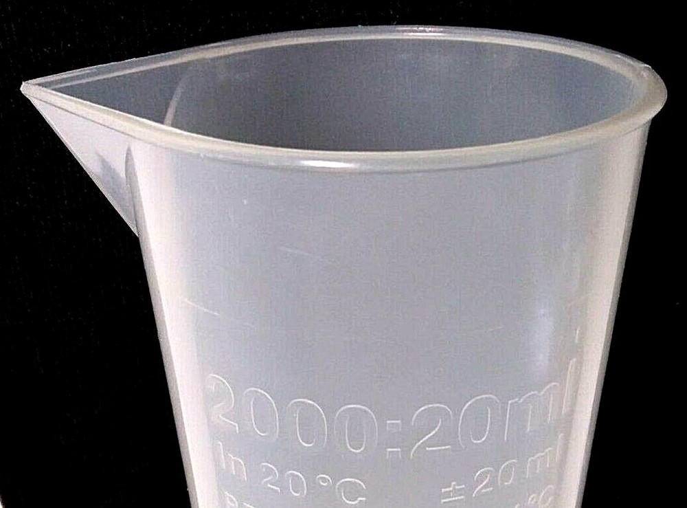 2000 mL Polypropylene PP 20 mL Graduated Cylinder - Hexagon Base
