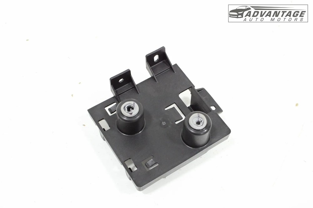 2017-2023 GMC ACADIA KEYLESS THEFT LOCKING COMPUTER CONTROL MODULE BRACKET OEM