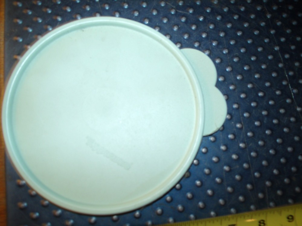 Tupperware - Lid - Butterfly Tab - 2541A - 6 3/8” Diameter - mint light blueish
