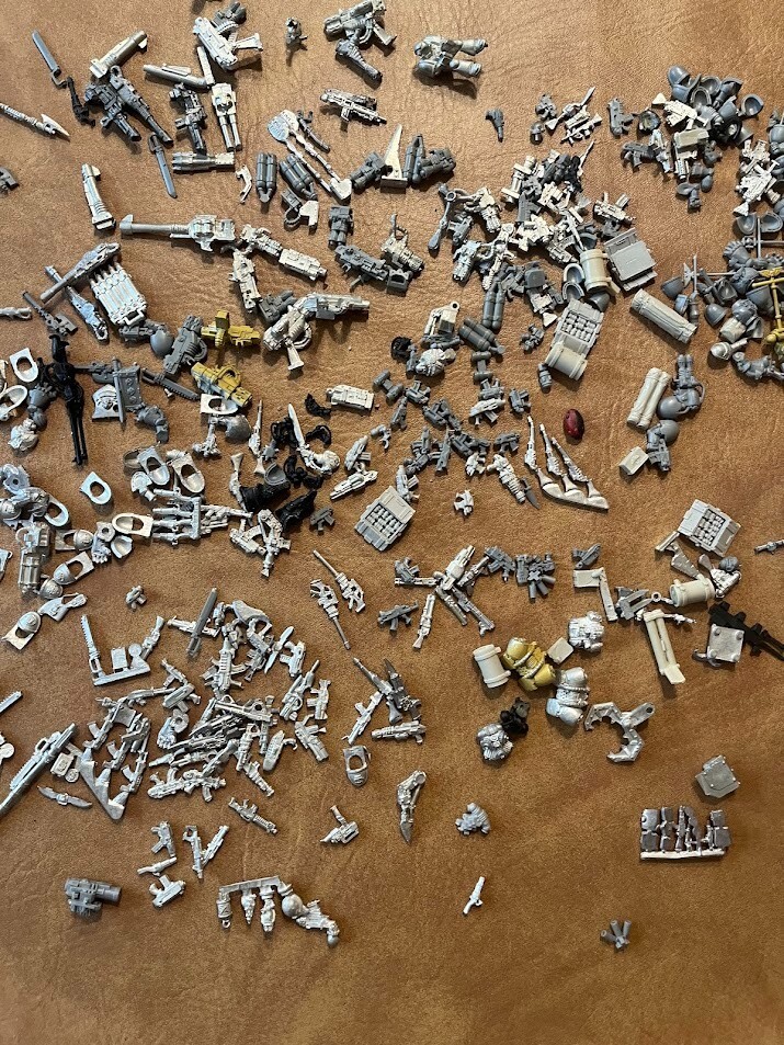 Large Lot of Warhammer 40k Bits 250+ Pieces Metal & Plastic