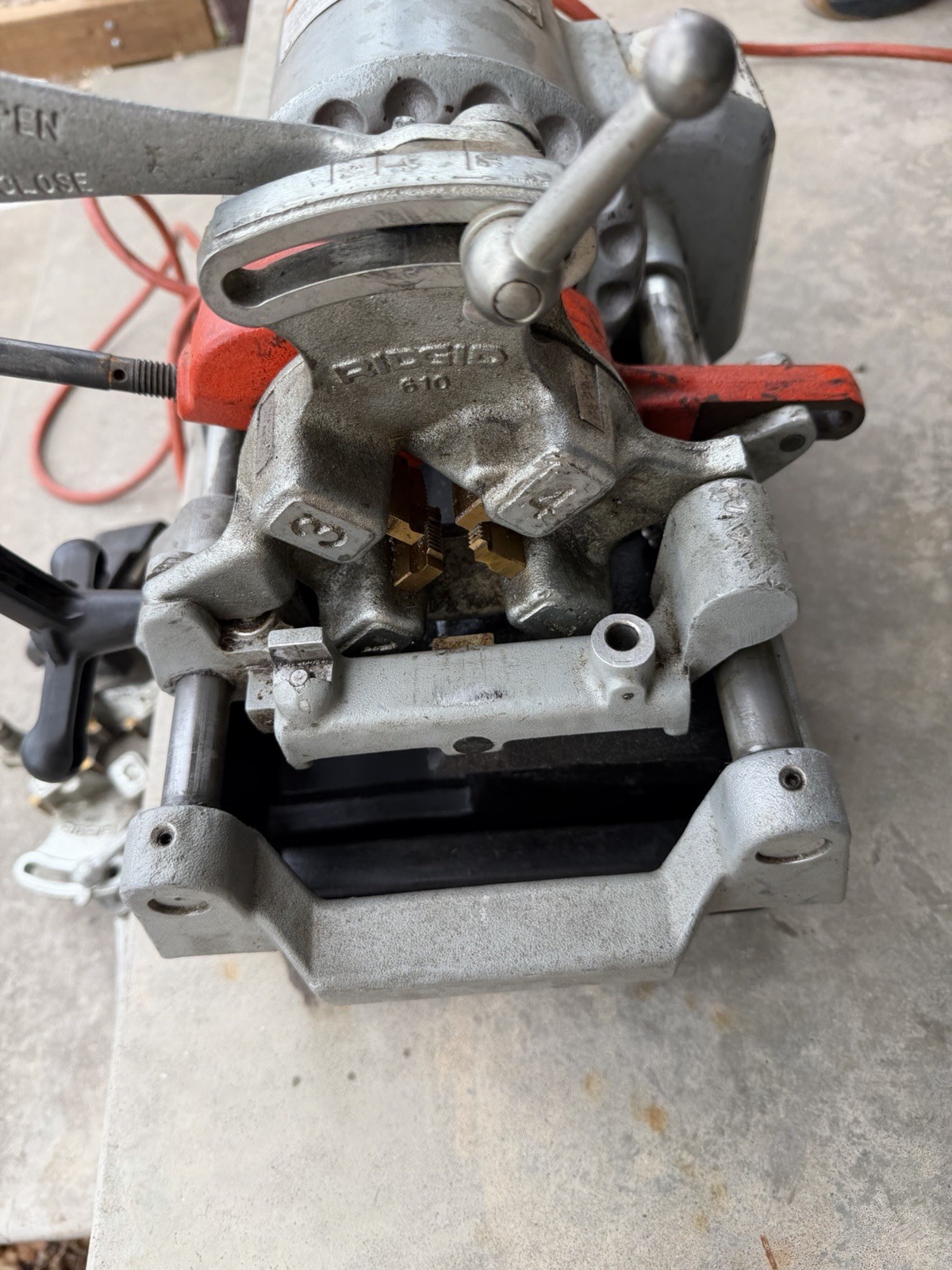 RIDGID 1210 PIPE THREADING MACHINE 110V WITH POWER CORD PEDAL ETC WORKS (READ)