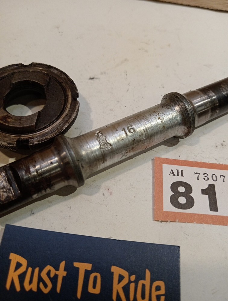 Vintage Bicycle Raleigh Bottom Bracket #812