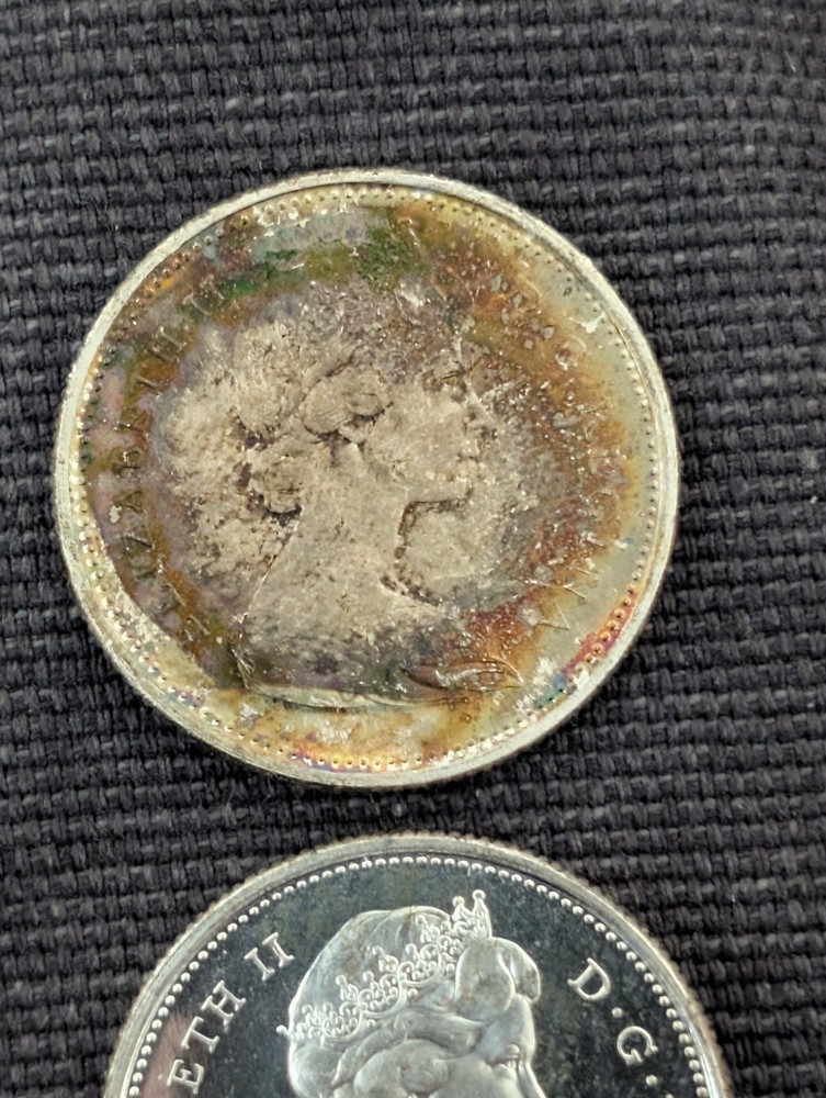 Quantity (2} 1968 Canadian Silver Quarter As Shown, Read Description
