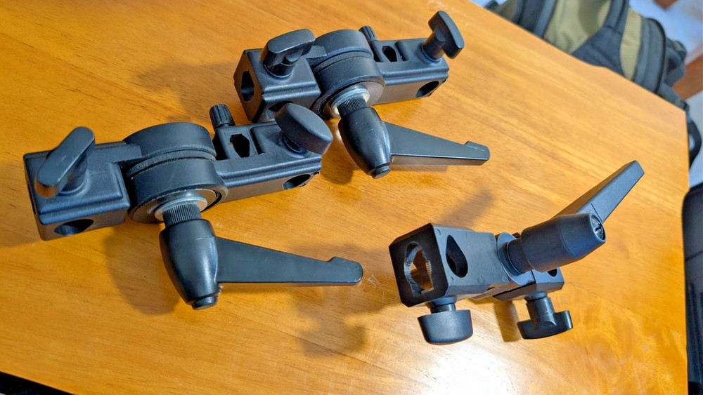 3- Pack Umbrella & Flash Mount Swivel Bracket for Stand