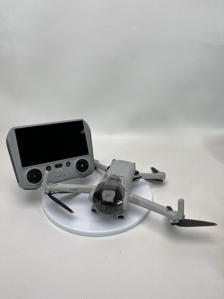 Broken DJI Mini 3 Drone and Controller CP.RC.00000005.01