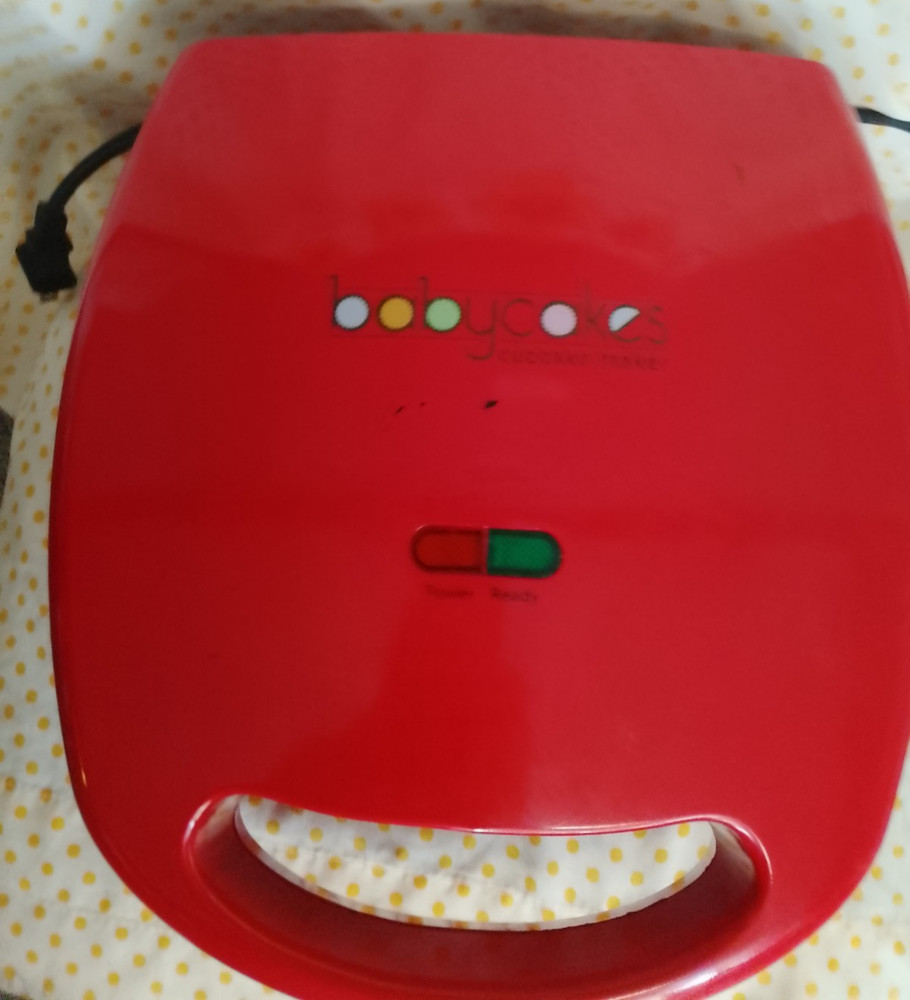 Babycake maker cupcake Red color made in china