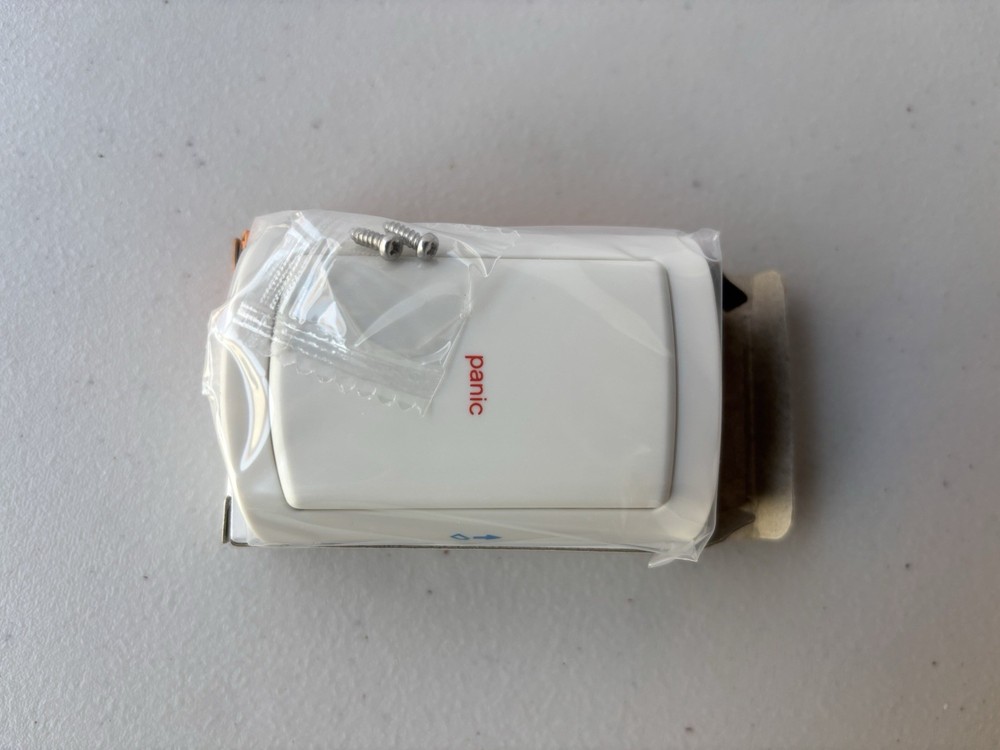 SimpliSafe Original Generation Extra Panic Button (PB1000) - BRAND NEW