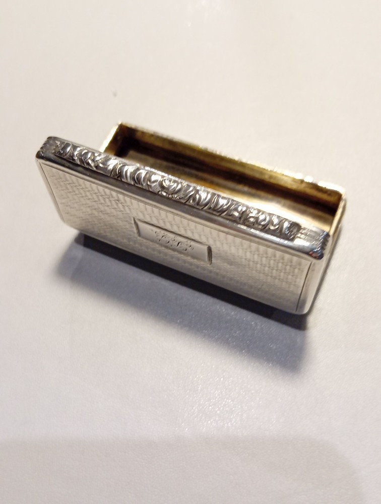 Solid Silver Georgian Snuffbox Circa 1828 by William Simpson Birmingham.