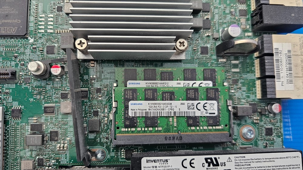 Netapp E2800A-8GB Controller Module 8GB 111-03736+F7 Lot of 2
