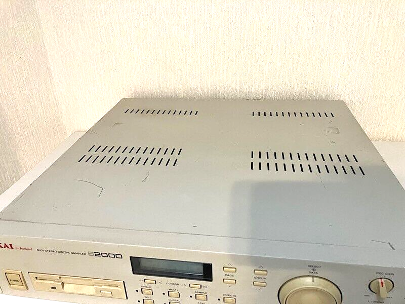 AKAI S2000 Professional Midi Stereo Digital Sampler Rack Mountable NOT Tested