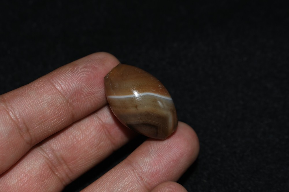 Authentic Ancient Tibetan Himalayan Agate Stone Dzi Bead in good Condition