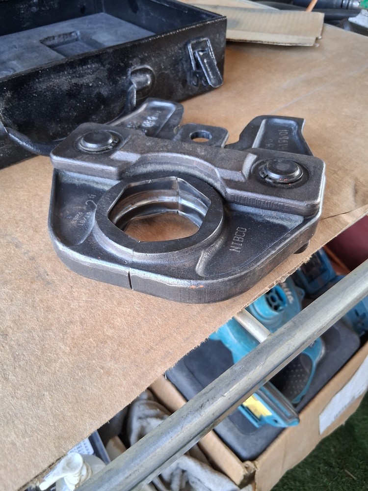NIBCO 2"" PRESS JAWS And Case Only
