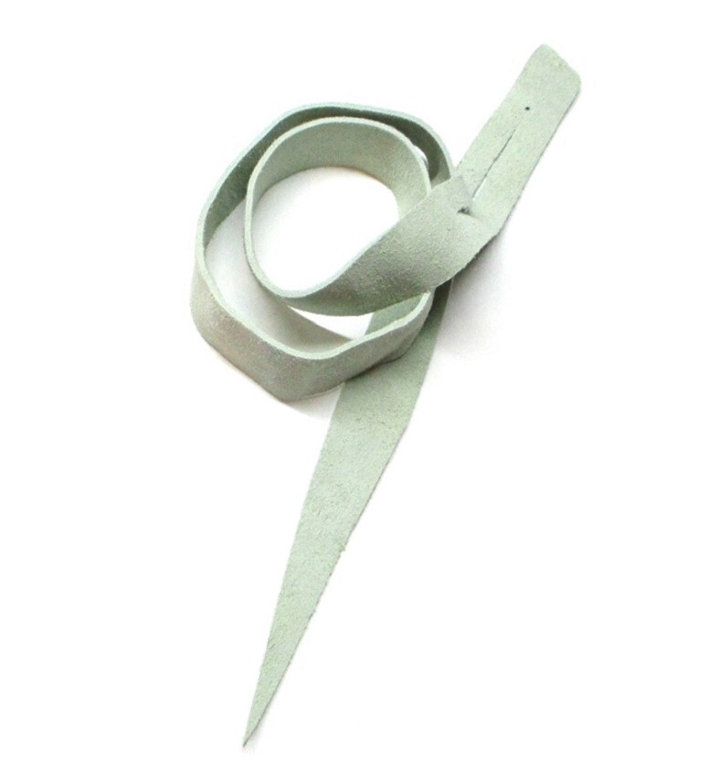 Mule Hide Working Cowby Horn Wrap Pearl-Chrome Cowhide 1-1/2" x 50" Eddys Tack