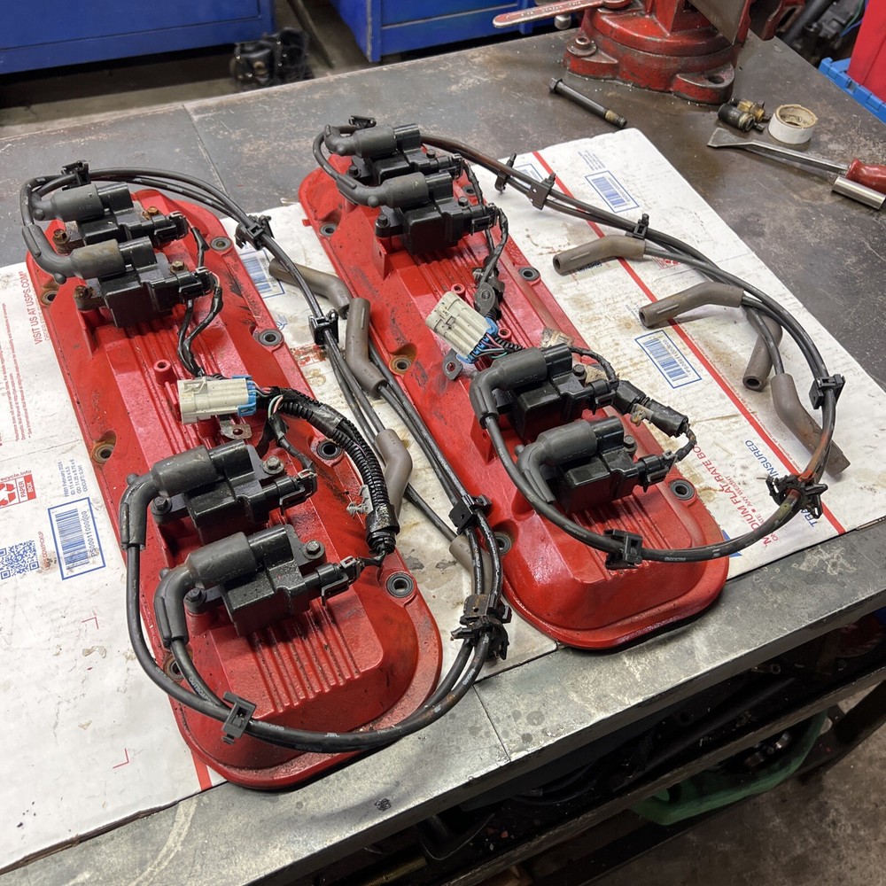 Volvo penta 8.1 Gi valve covers