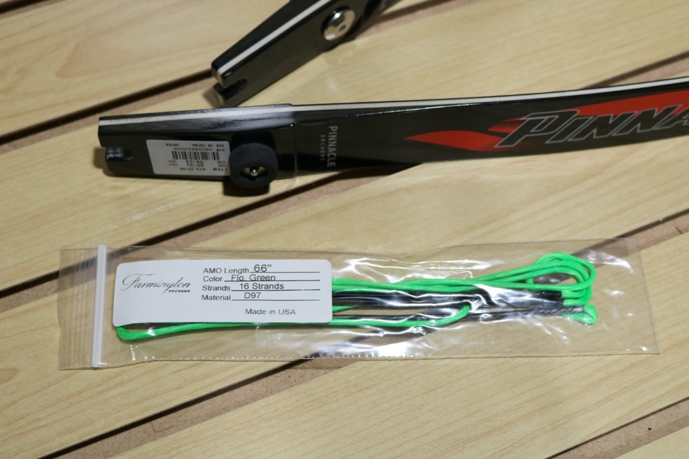 Epic Fusion EX Riser / Pinnacle Elipse Foam Core Bow / RH / BCY D97 String