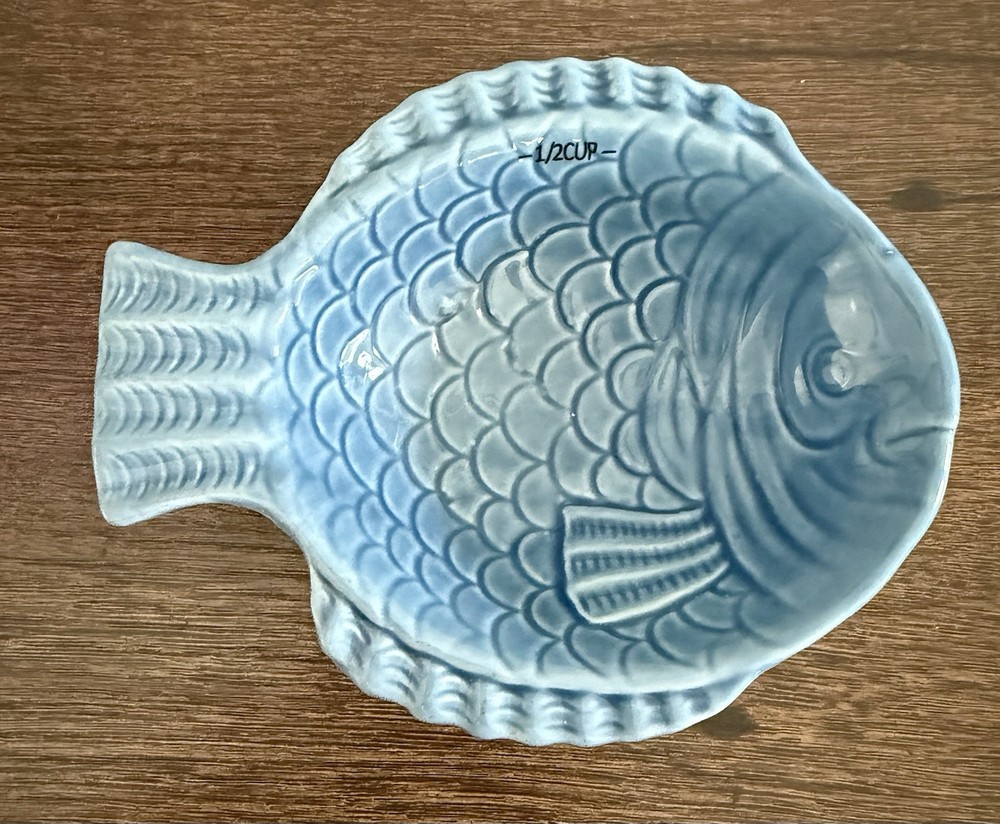 Blue Nesting Fish Measuring Cups