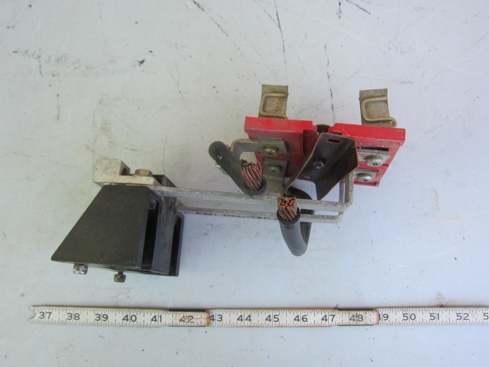 Square D 2P 125A 240V Meter Socket used for UGC1224, Used