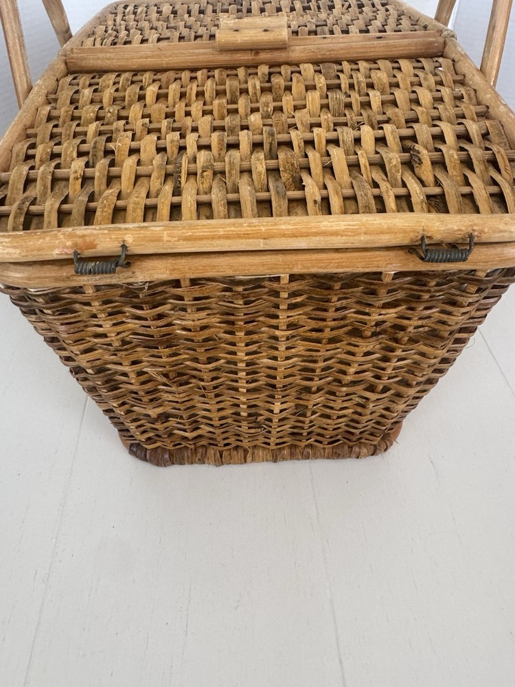 Vintage Wicker Picnic Basket