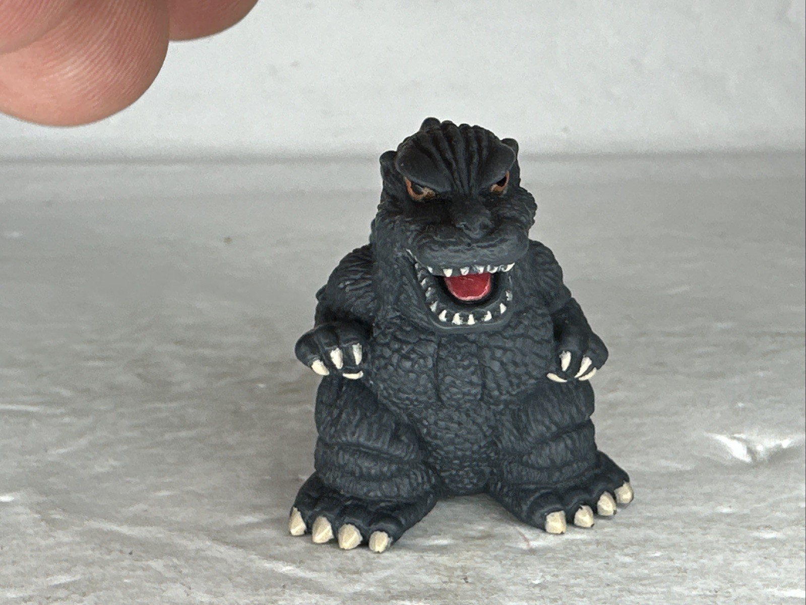 2000 Godzilla 1.5" 1994 Godzilla Mini Figure Finger Puppet Gashapon Bandai