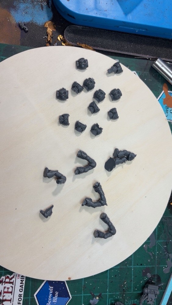 Games Workshop Warhammer 40K Space Marines Devastator squad legs and torso only