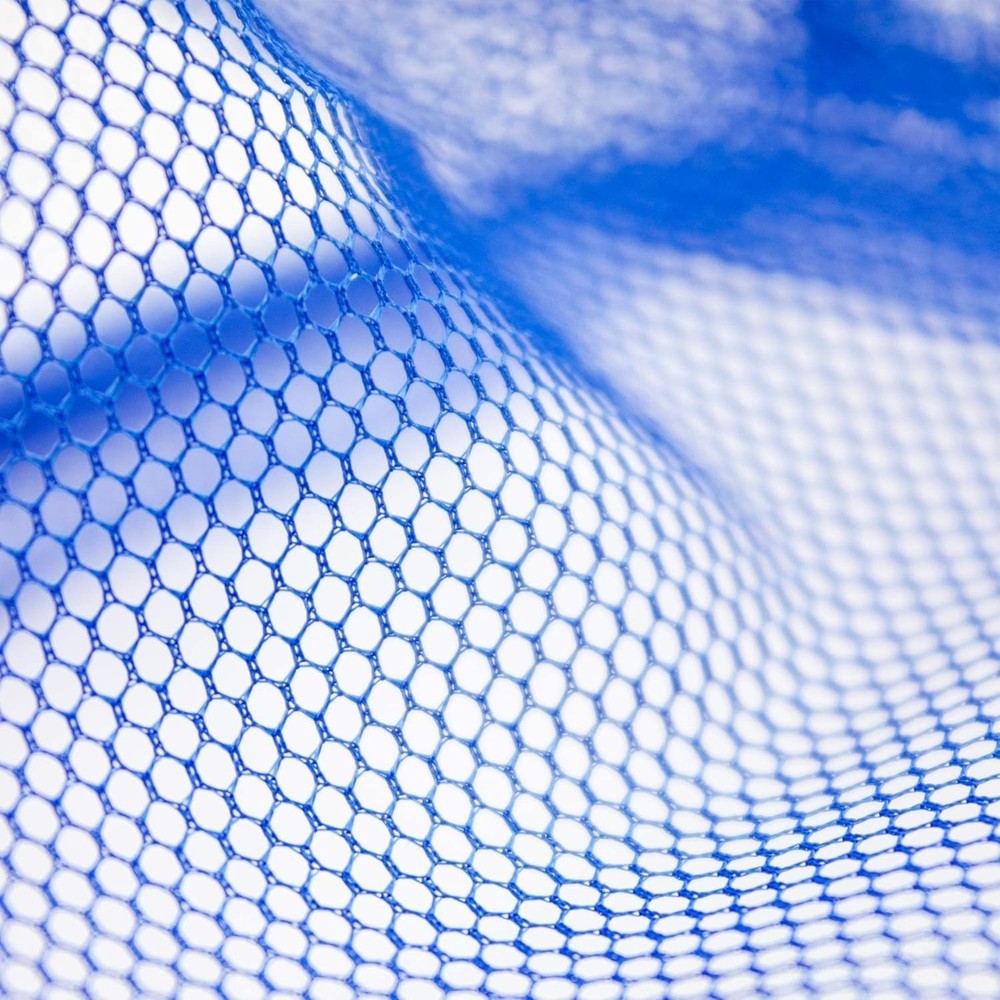Compact Quick Net for Fishkeeping - Durable 4" x 3" Mesh Net with Grip Handle