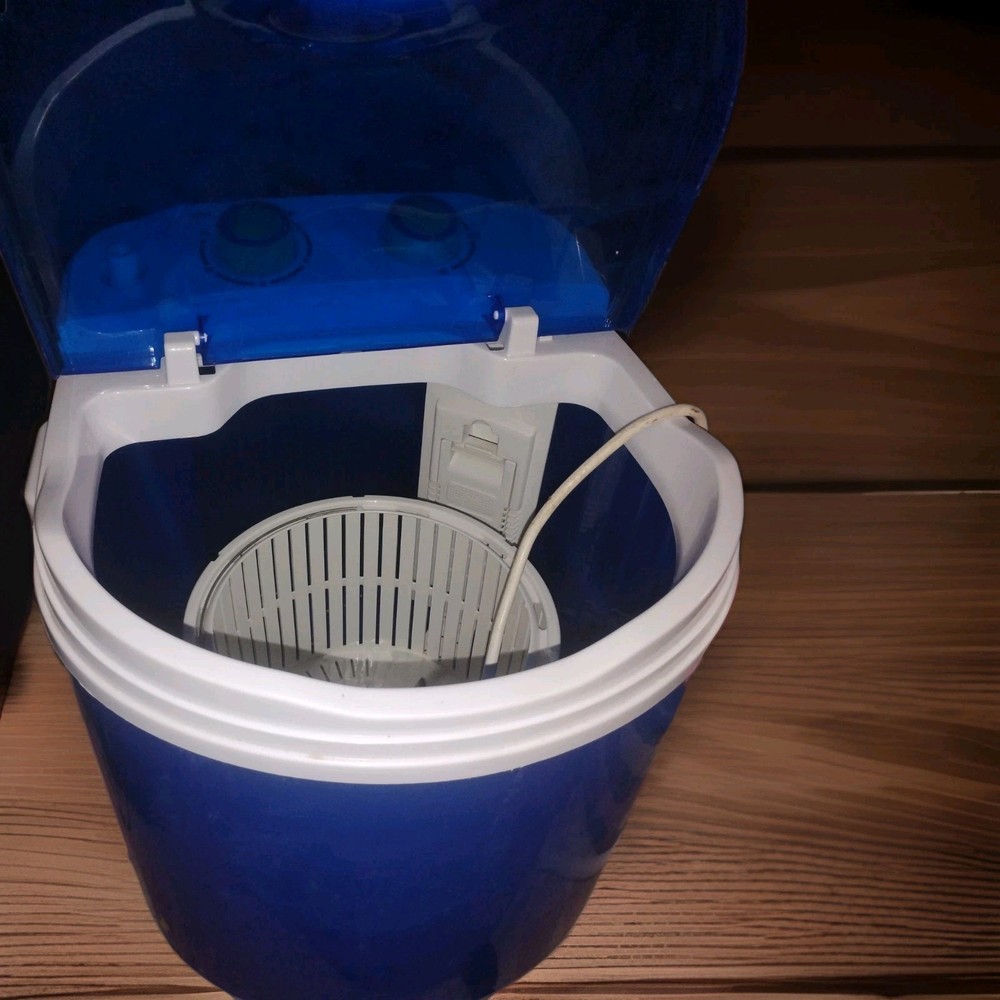 BASE CAMP Outdoor Systems Compact Portable Top-Loading Washing Machine Blue