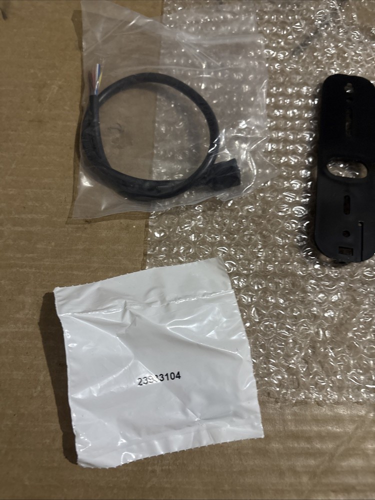 Brand New-Open Box-Schlage MT11 Multi-Technology Mullion Reader