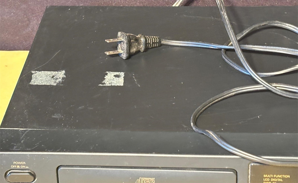 Sanyo CP791 Multi Function LCD Display Digital Compact Disc CD Player- No Remote