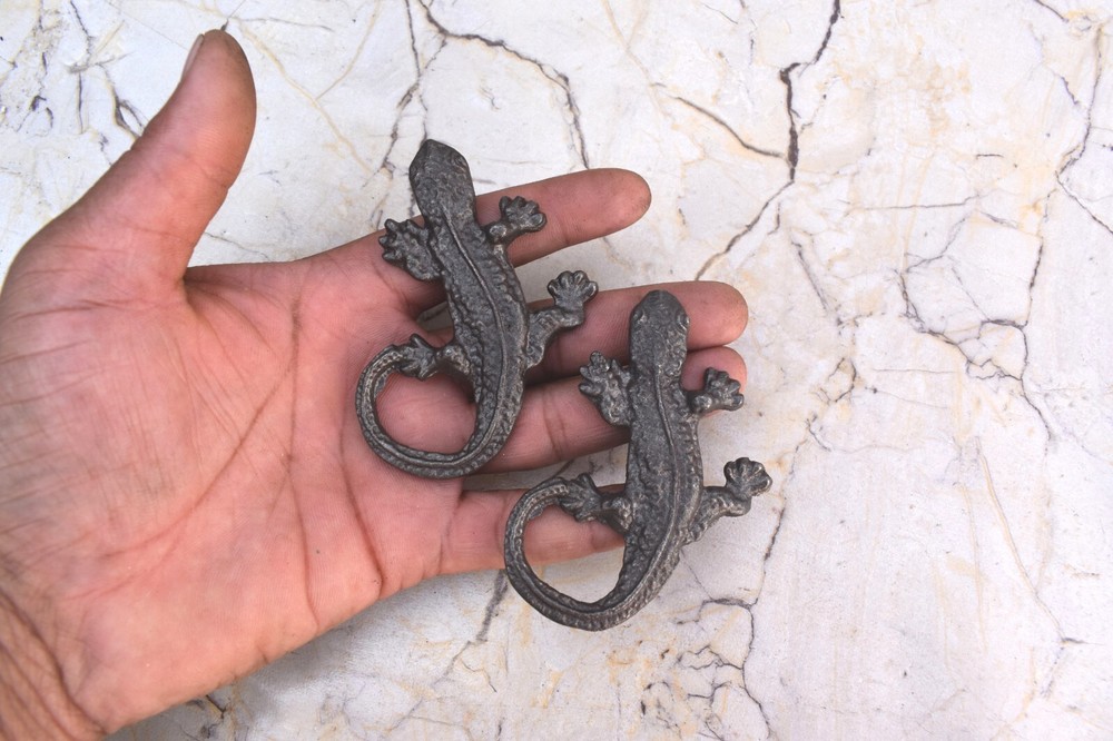 Vintage Lizards gecko Shape cast iron cabinet drawer door knobs handles pull 10p