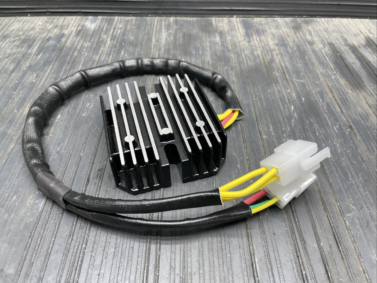 2005-2006 Kawasaki Ninja ZX6R ZX636 Rick's Voltage regulator rectifier 10-333