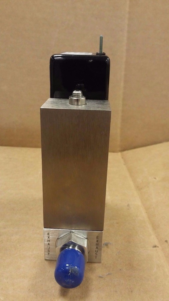 UNIT Instruments UFC-1100A O2 Gas 10000 SCCM Mass Flow Controller