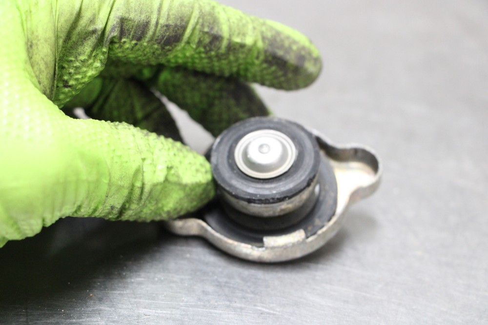 2000 Honda CBR929RR 929RR Engine Radiator Cap