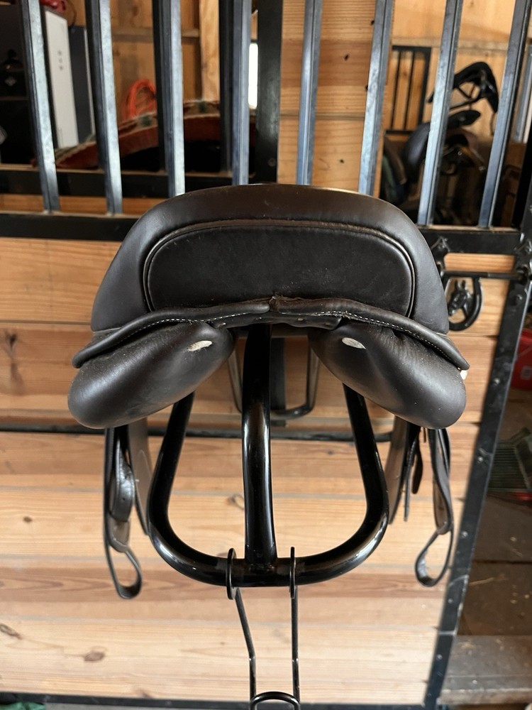 HDR jump saddle