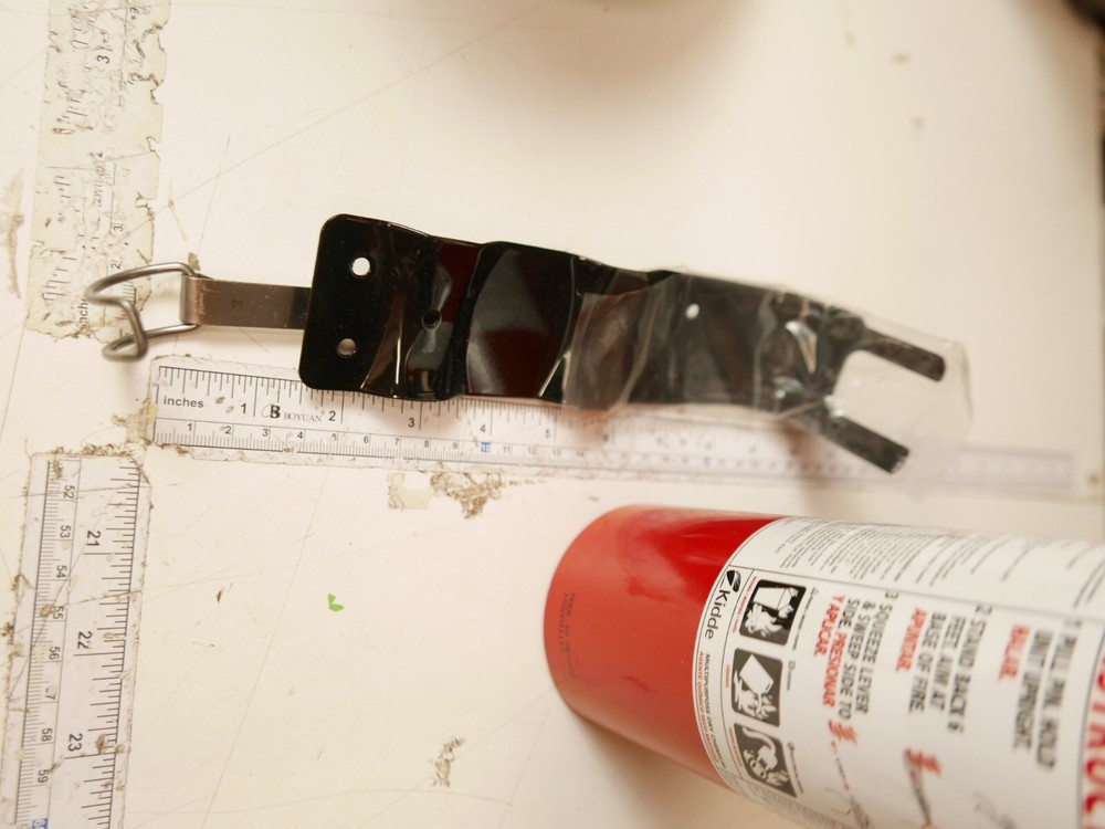 Kidde Pro 2.5 TCM 1 A:10B:c Fire Extinguisher (466227-01) Include wall bracket