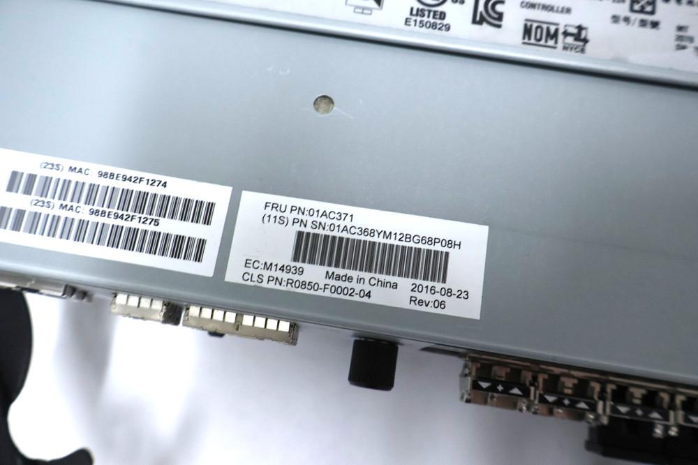 IBM 01AC383 Storage Array 24-Bay 2.5" SAS Expander Enclosure (No HDDs)